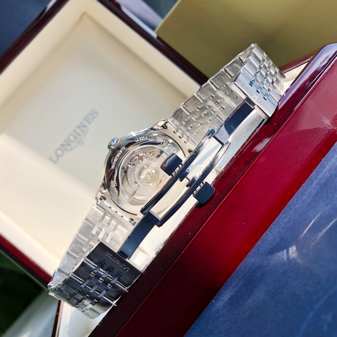 LONGINES