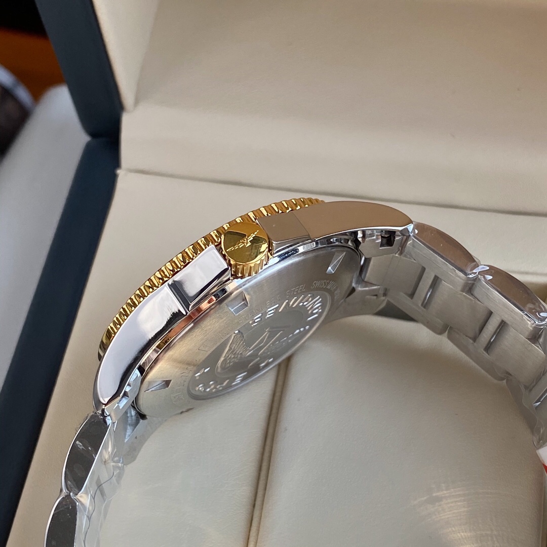 LONGINES