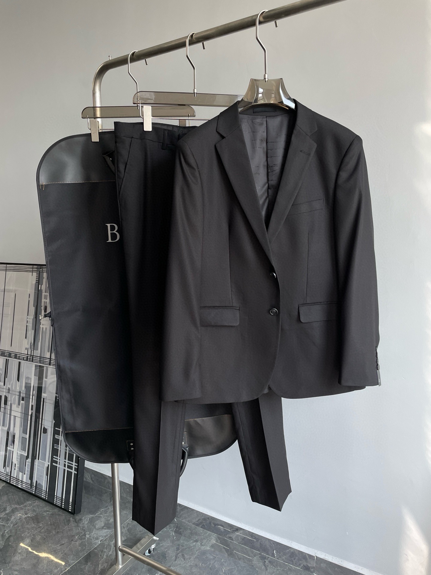 Suit