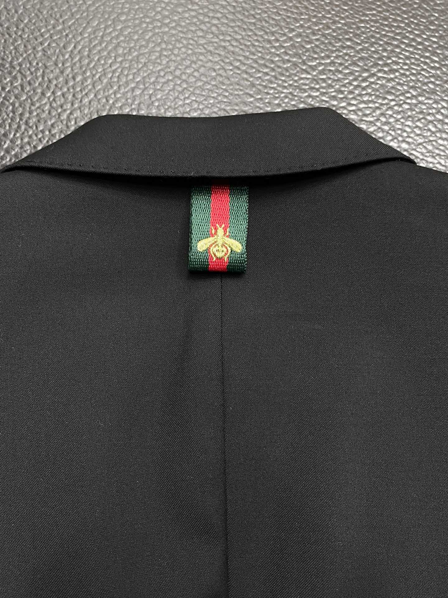 Suit